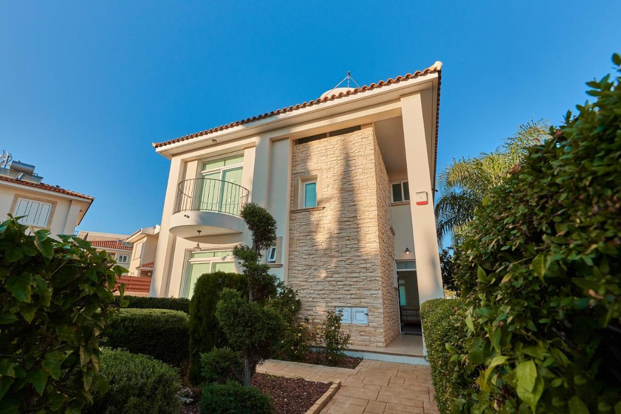 Beach Front Bella Vista By Ezoria Villas Protaras Ngoại thất bức ảnh