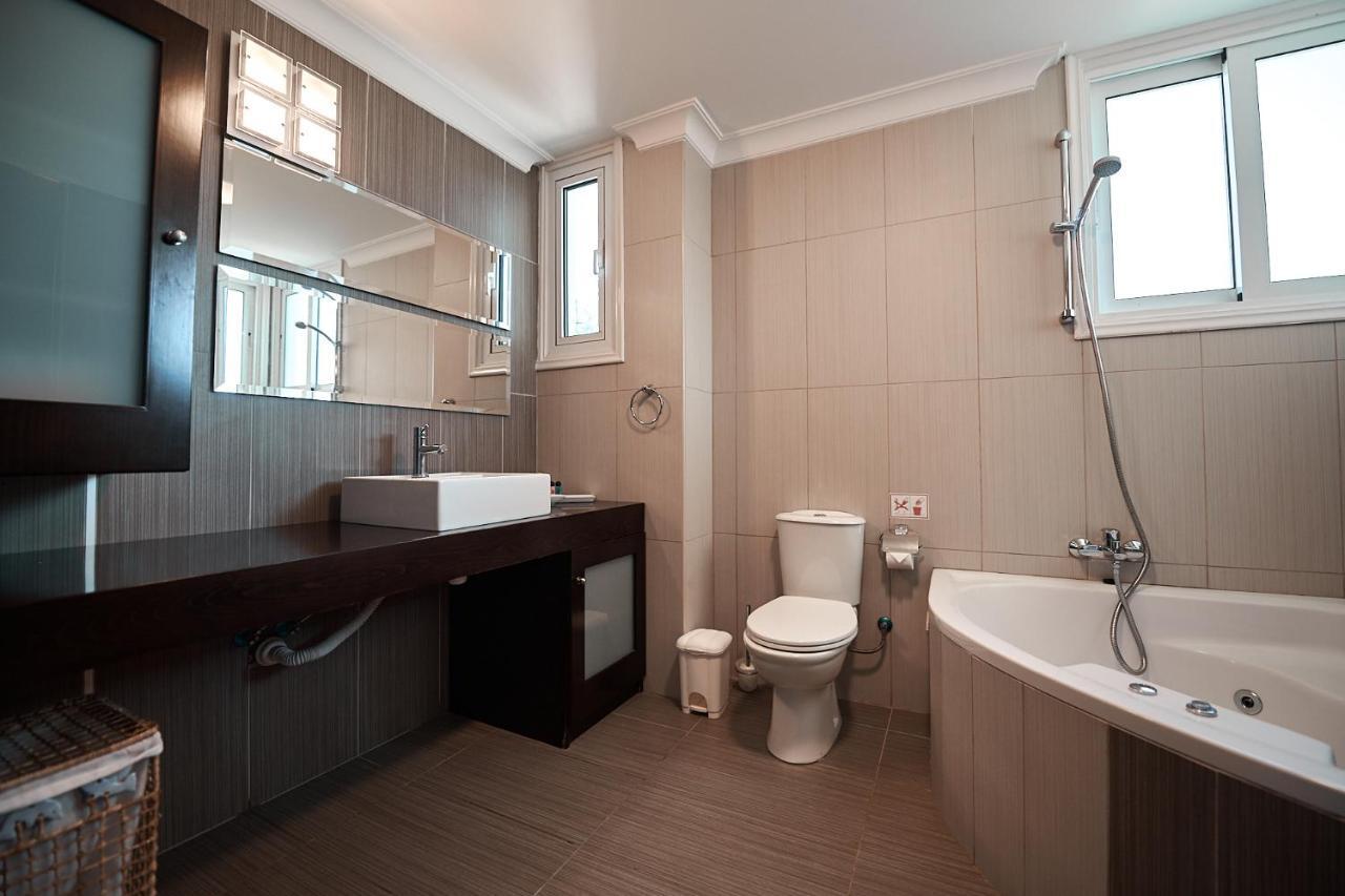 Beach Front Bella Vista By Ezoria Villas Protaras Ngoại thất bức ảnh