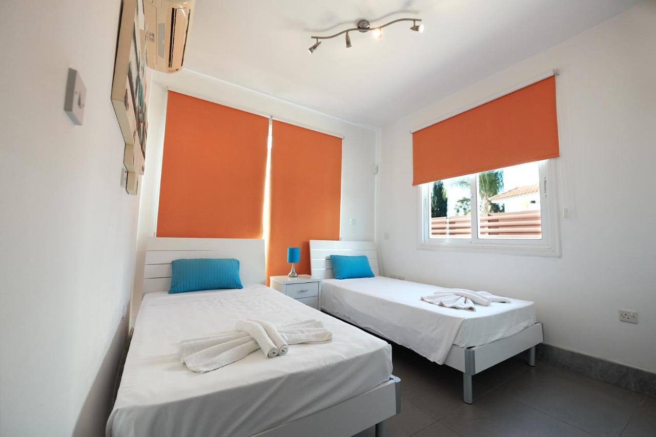 Beach Front Bella Vista By Ezoria Villas Protaras Ngoại thất bức ảnh