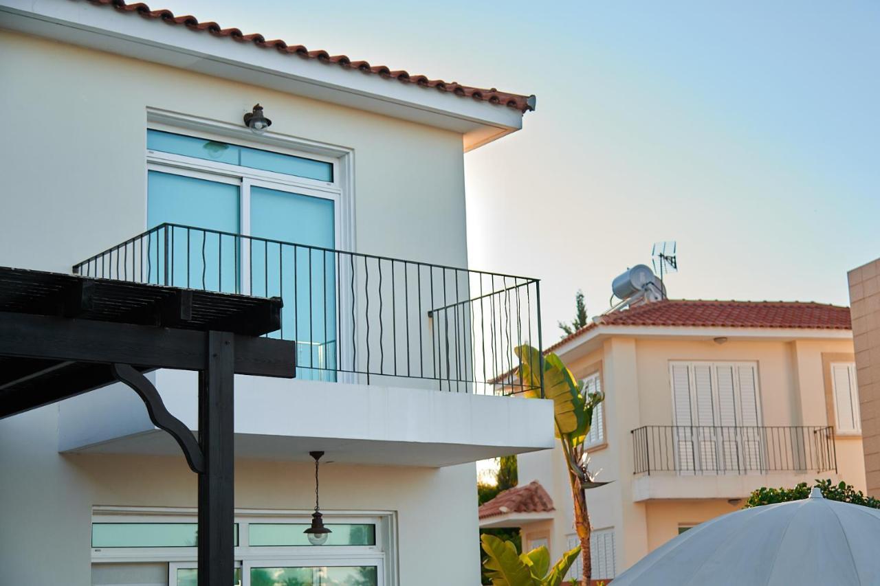 Beach Front Bella Vista By Ezoria Villas Protaras Ngoại thất bức ảnh