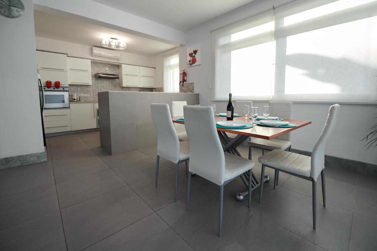 Beach Front Bella Vista By Ezoria Villas Protaras Ngoại thất bức ảnh